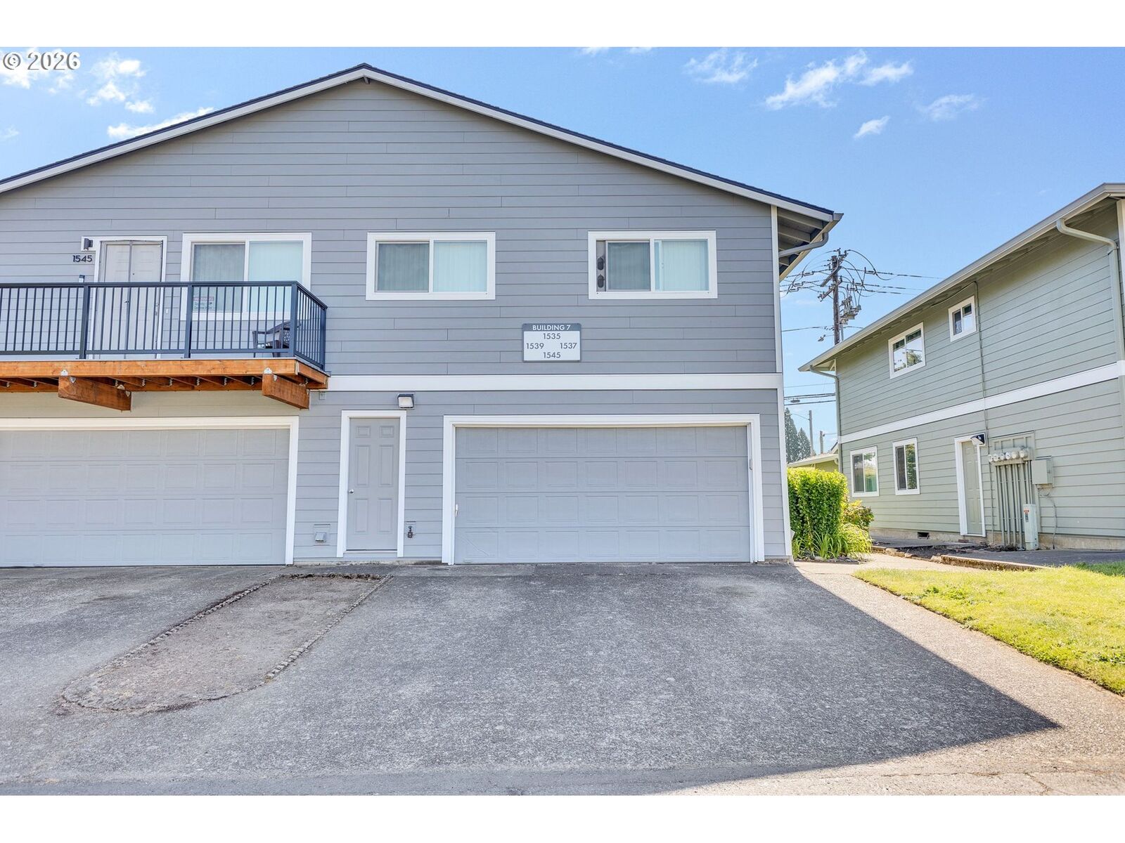 Property Photo:  1537 NE Kane Dr  OR 97030 