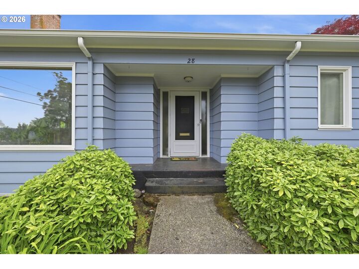 Property Photo: 28 W 22nd Ave OR 97405