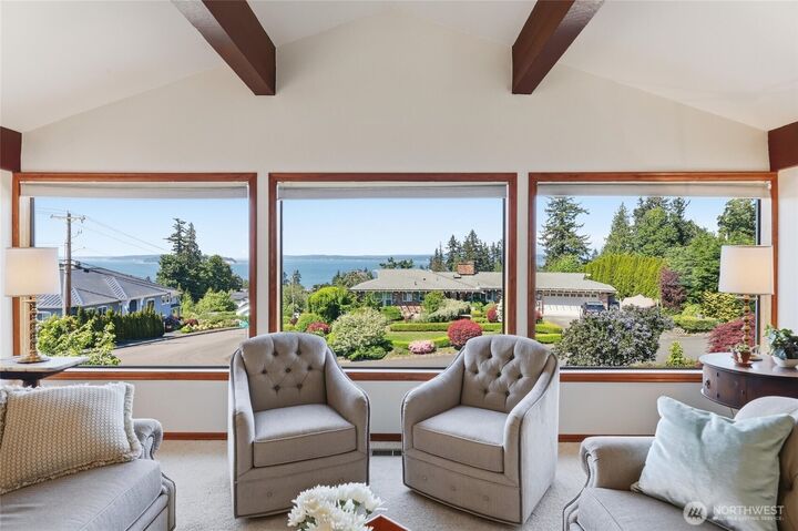 Property Photo: 3016 51st Place SW WA 98203