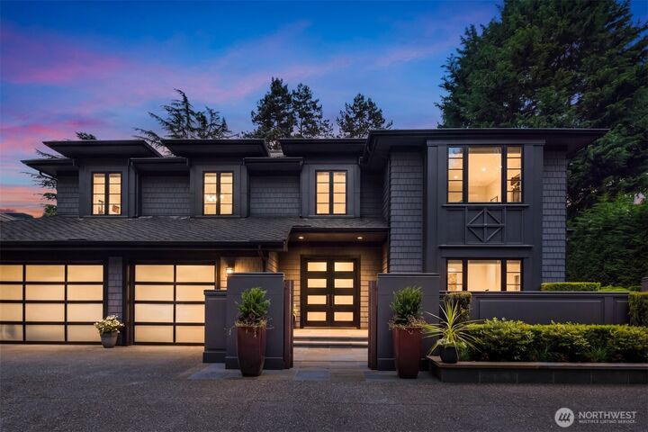 Property Photo:  3143  Hunts Point Road  WA 98004 