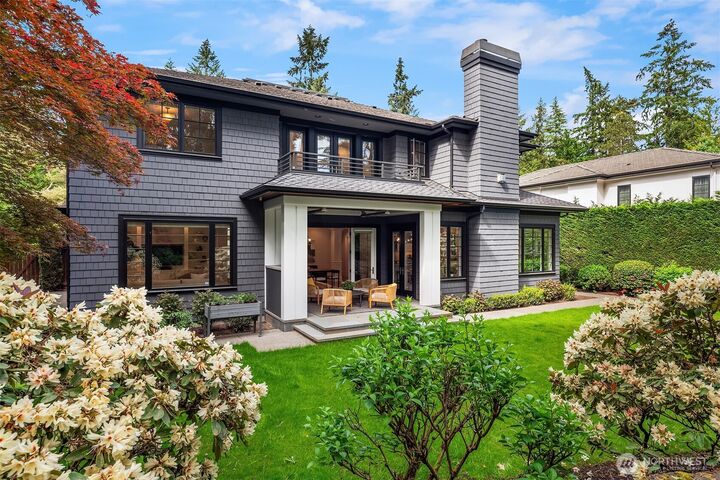Property Photo:  3143  Hunts Point Road  WA 98004 
