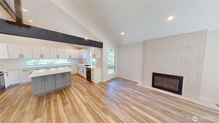 Property Photo: 14340 93rd Avenue NE WA 98034
