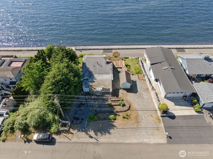 Property Photo:  28458  Redondo Beach Drive S  WA 98198 