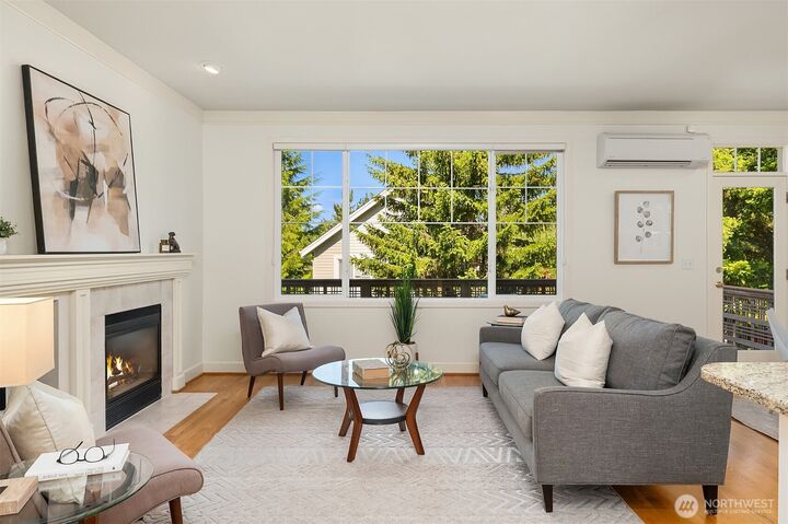 Property Photo:  1578 NE Iris Street  WA 98029 