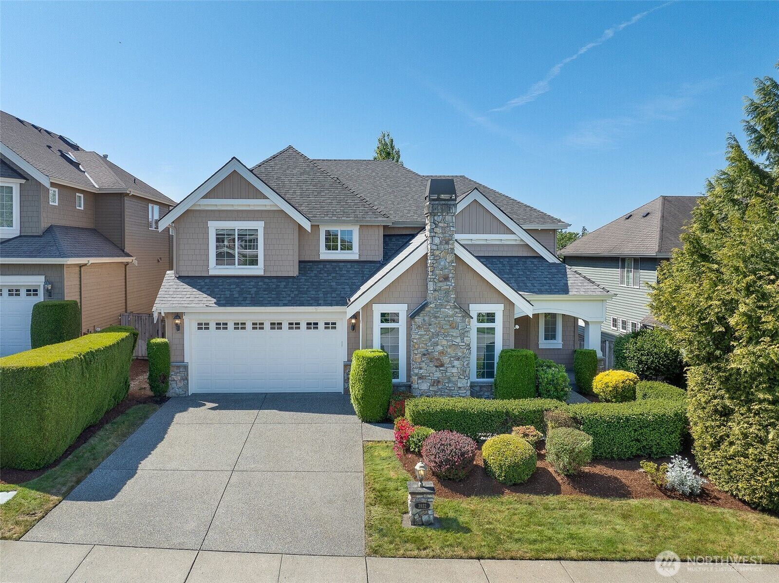 Property Photo:  3932  221st Place SE  WA 98021 