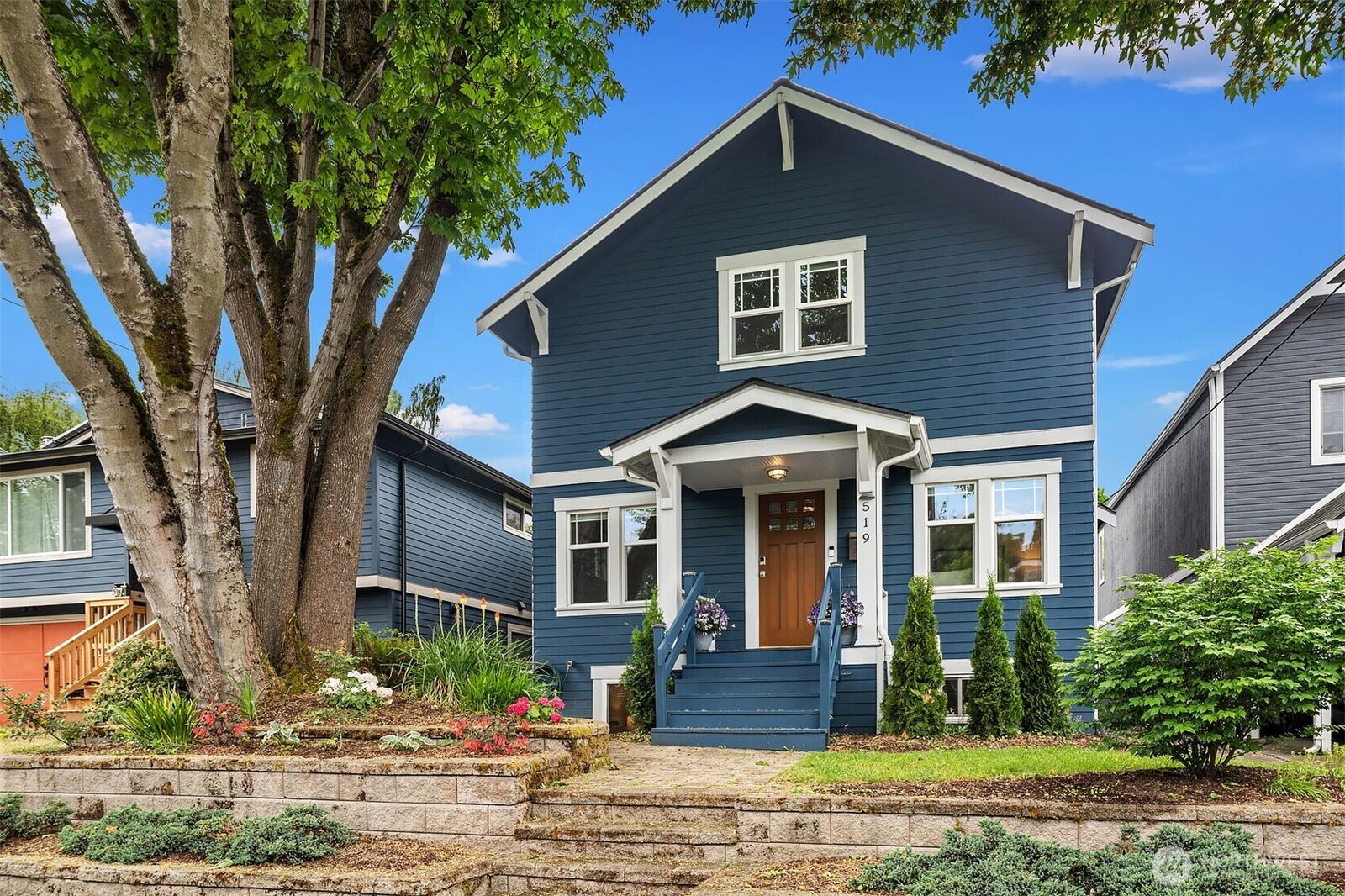 Property Photo: 519 27th Avenue WA 98122