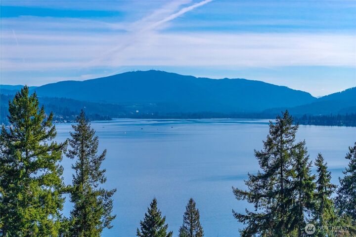 Property Photo:  17003 SE 14th Lane  WA 98008 