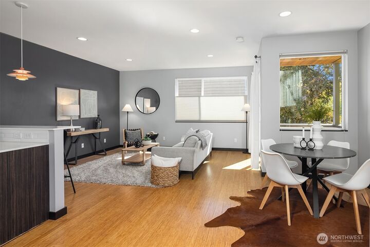 Property Photo:  7812  Stroud Avenue N  WA 98103 