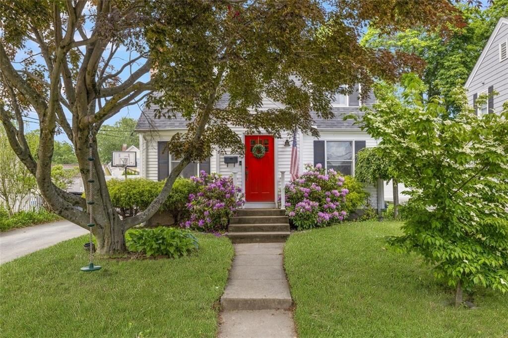 Property Photo:  25 Farm Street  RI 02920 