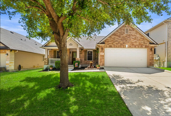 Property Photo:  417 Turnberry Way  TX 78108 