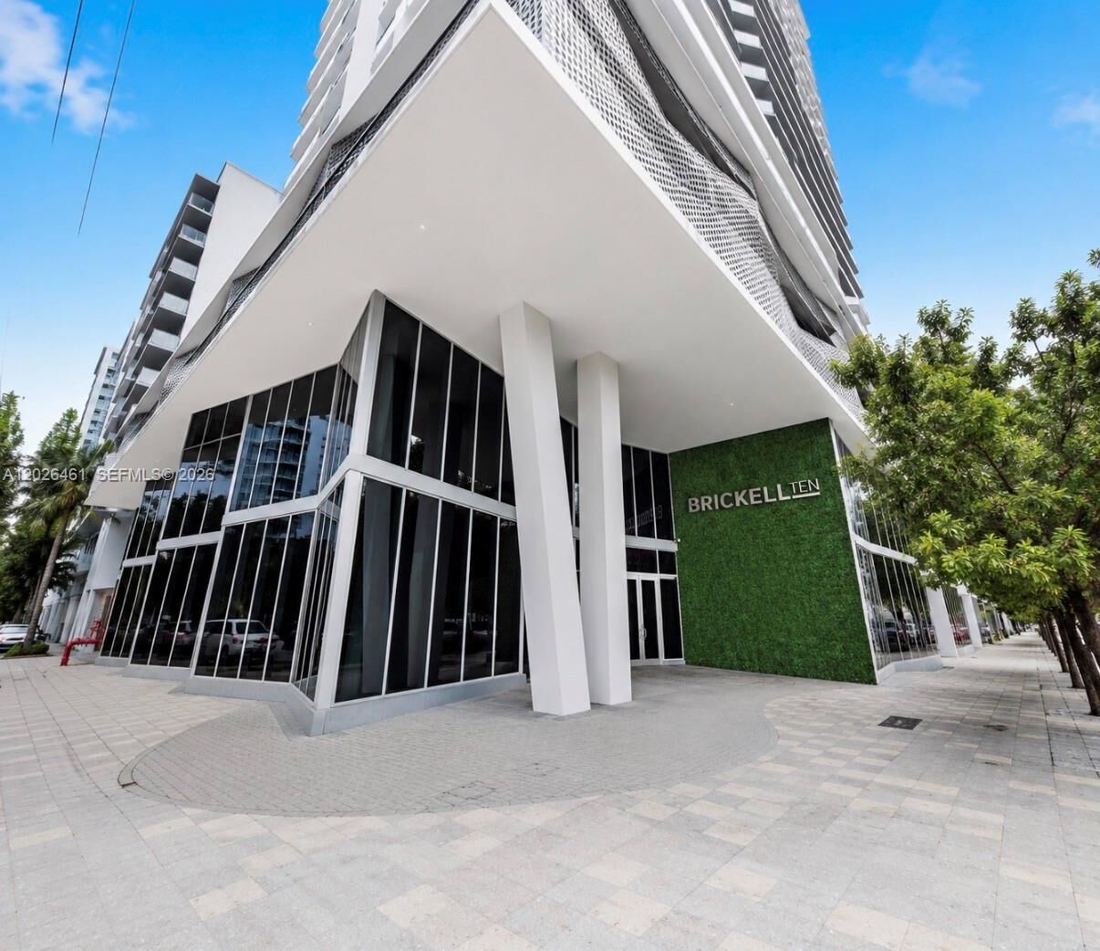 Property Photo:  1010 SW 2nd Ave 809  FL 33130 
