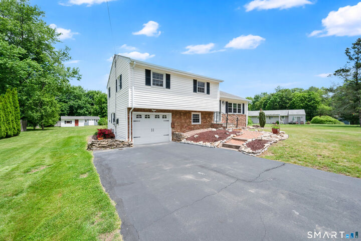 Property Photo: 121 Dogwood Lane CT 06074