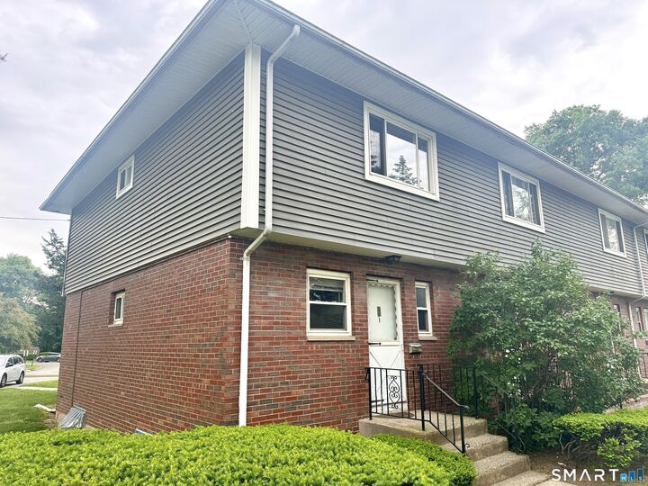 Property Photo:  227 Wintonbury Avenue 1  CT 06002 