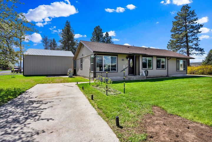 Property Photo:  211 W California St  WA 99022 