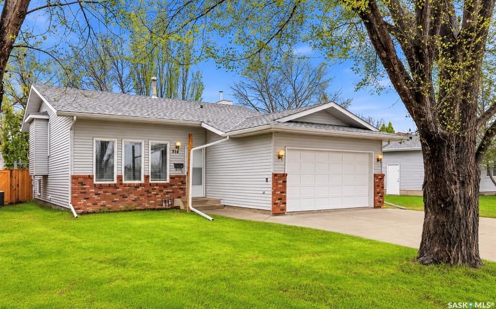Property Photo:  314 Waterbury Road  SK S7J 5B1 