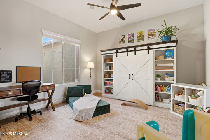 Property Photo:  10937 N Ledge Stone Drive  AZ 85742 