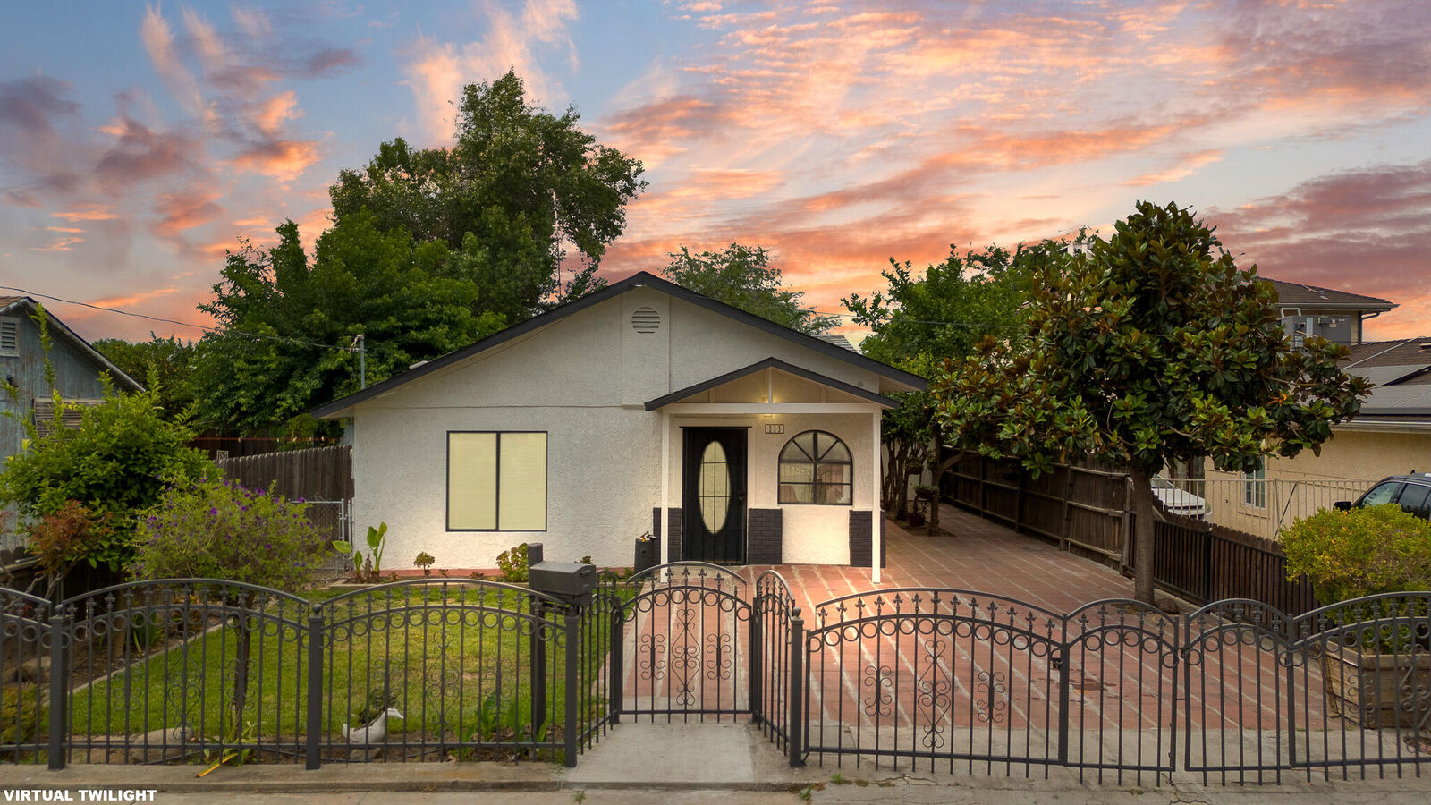 Property Photo: 233 W River Avenue CA 93257