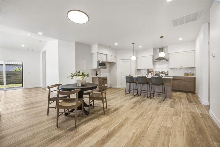 Property Photo:  4537 Grove Court  WA 99353 