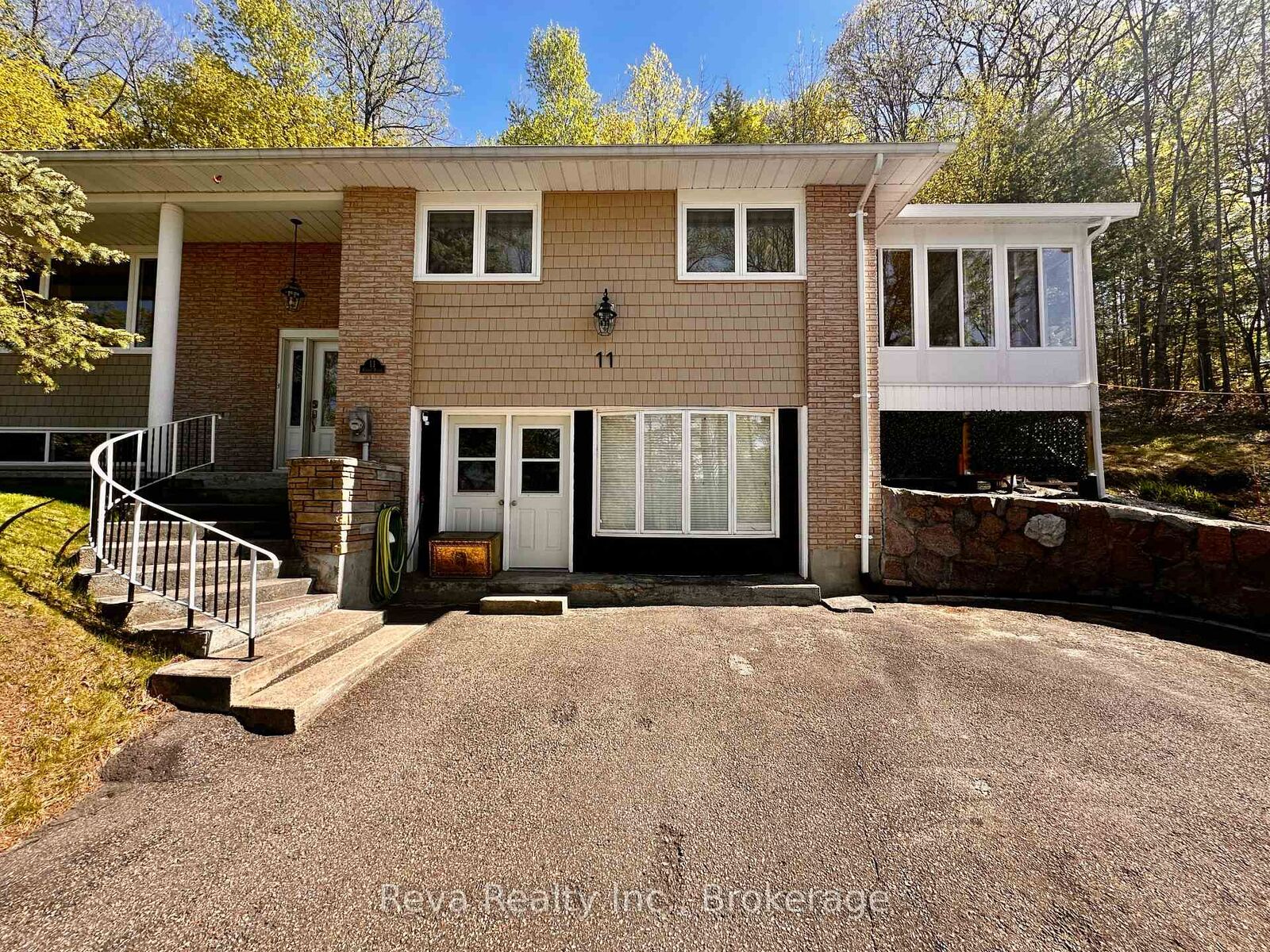 Property Photo: 11 Ridge Road ON K0L 1C0