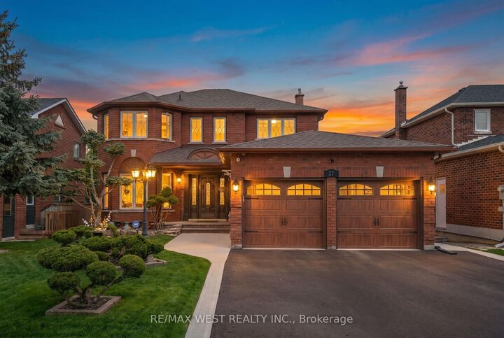 27 Golden Meadow Road — photo 1