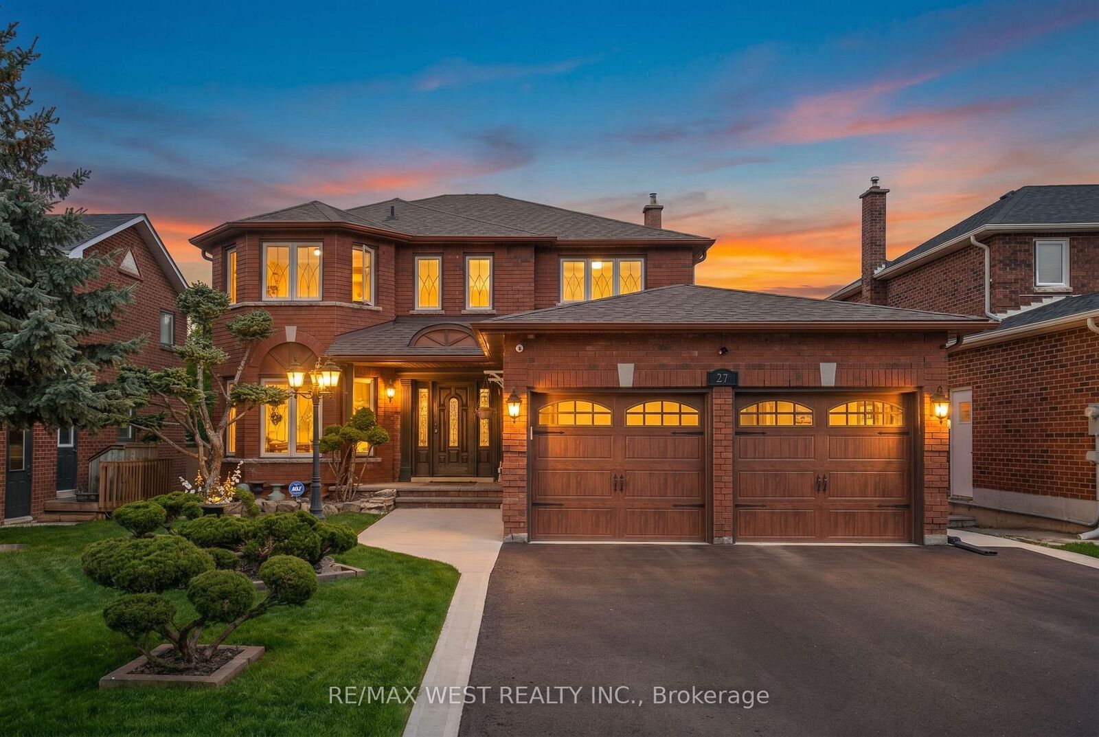 Property Photo: 27 Golden Meadow Road ON L4N 7E6