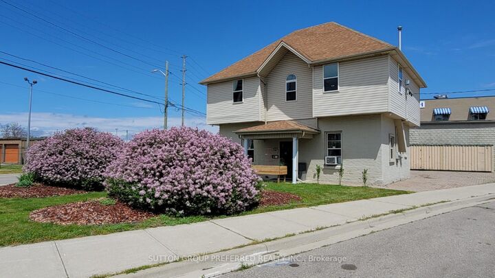 453 Bathurst Street — photo 1