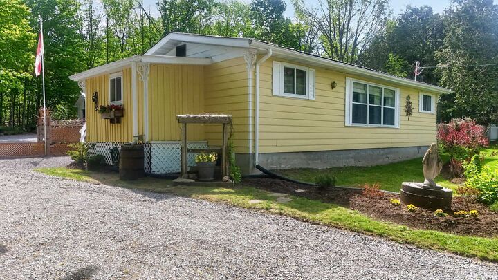 Property Photo: 76 Franklin Street ON K0L 1R0
