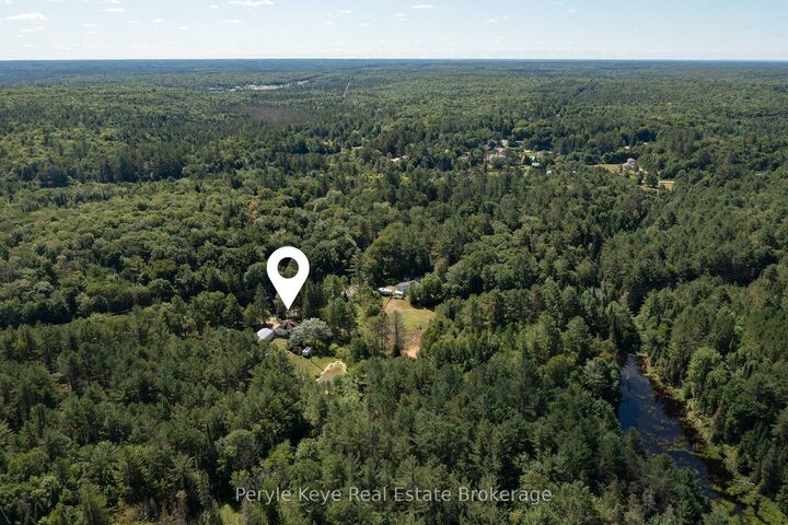 Property Photo: 2322 Old Muskoka Road ON P0B 1M0