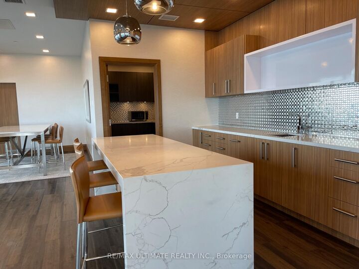 Property Photo: 30 Shore Breeze Drive 6206 ON M8V 0J1