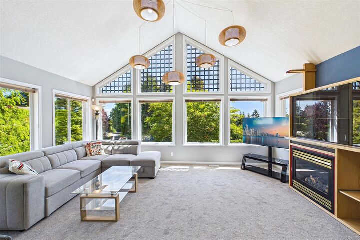 Property Photo: 2375 Glenellen Pl BC V9P 9G3
