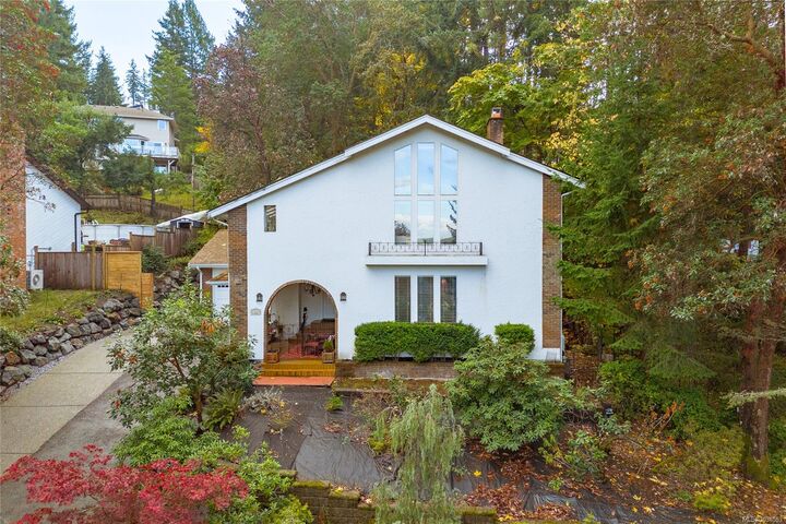 Property Photo:  1364 Kingsview Rd  BC V9L 5P1 