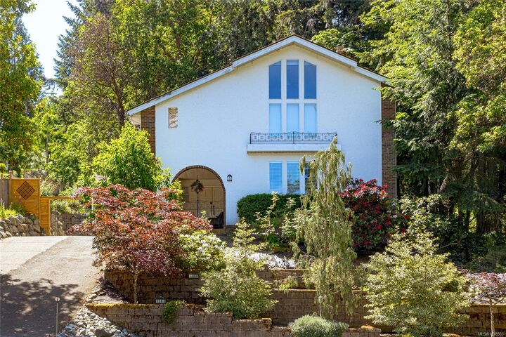 Property Photo: 1364 Kingsview Rd BC V9L 5P1
