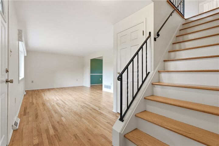 Property Photo:  8836 Willoughby Road  PA 15237 
