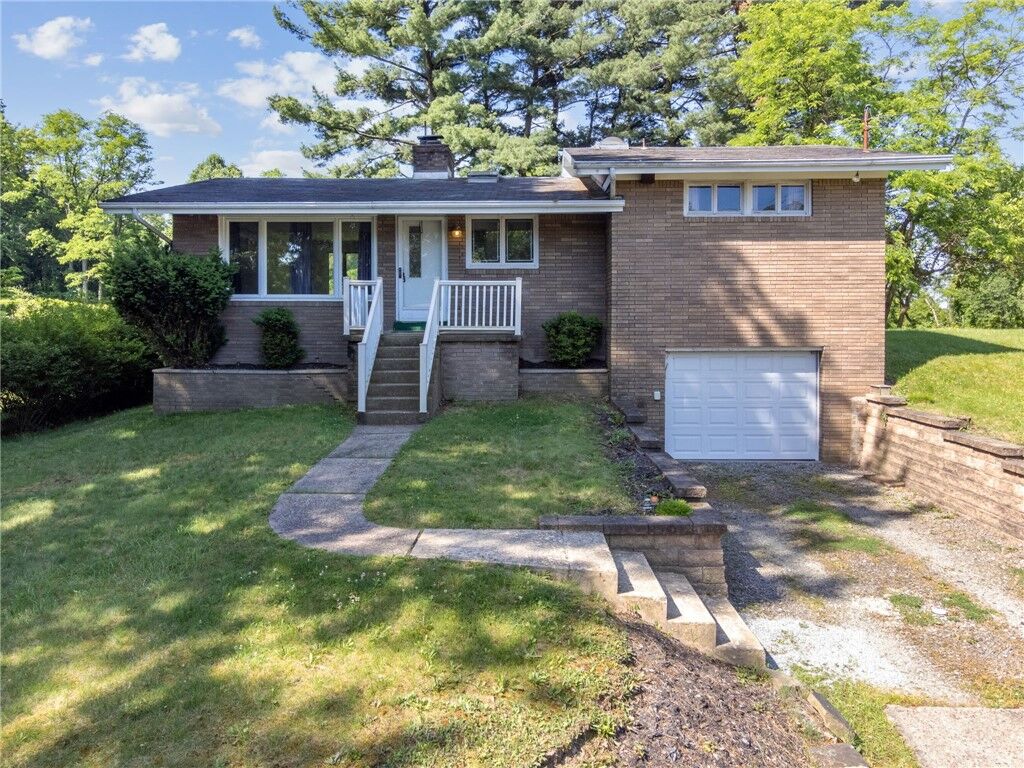 Property Photo: 101 Hibiscus Drive PA 15145