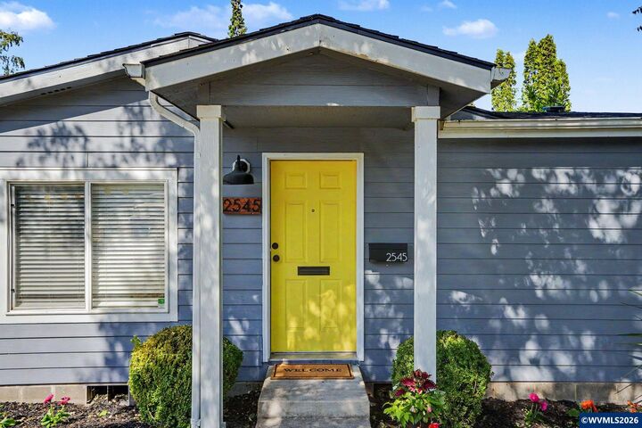 Property Photo: 2545 Summer St SE OR 97302