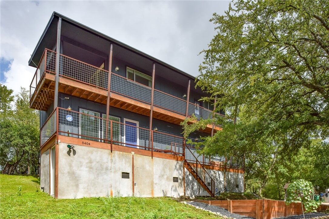 Property Photo:  5404 Ledesma Road  TX 78721 