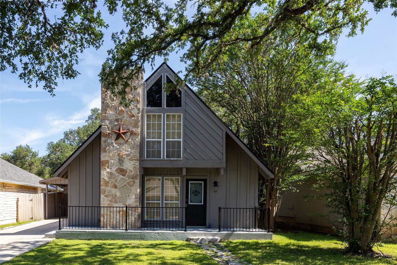 Property Photo:  22 Stonehouse Circle  TX 78676 