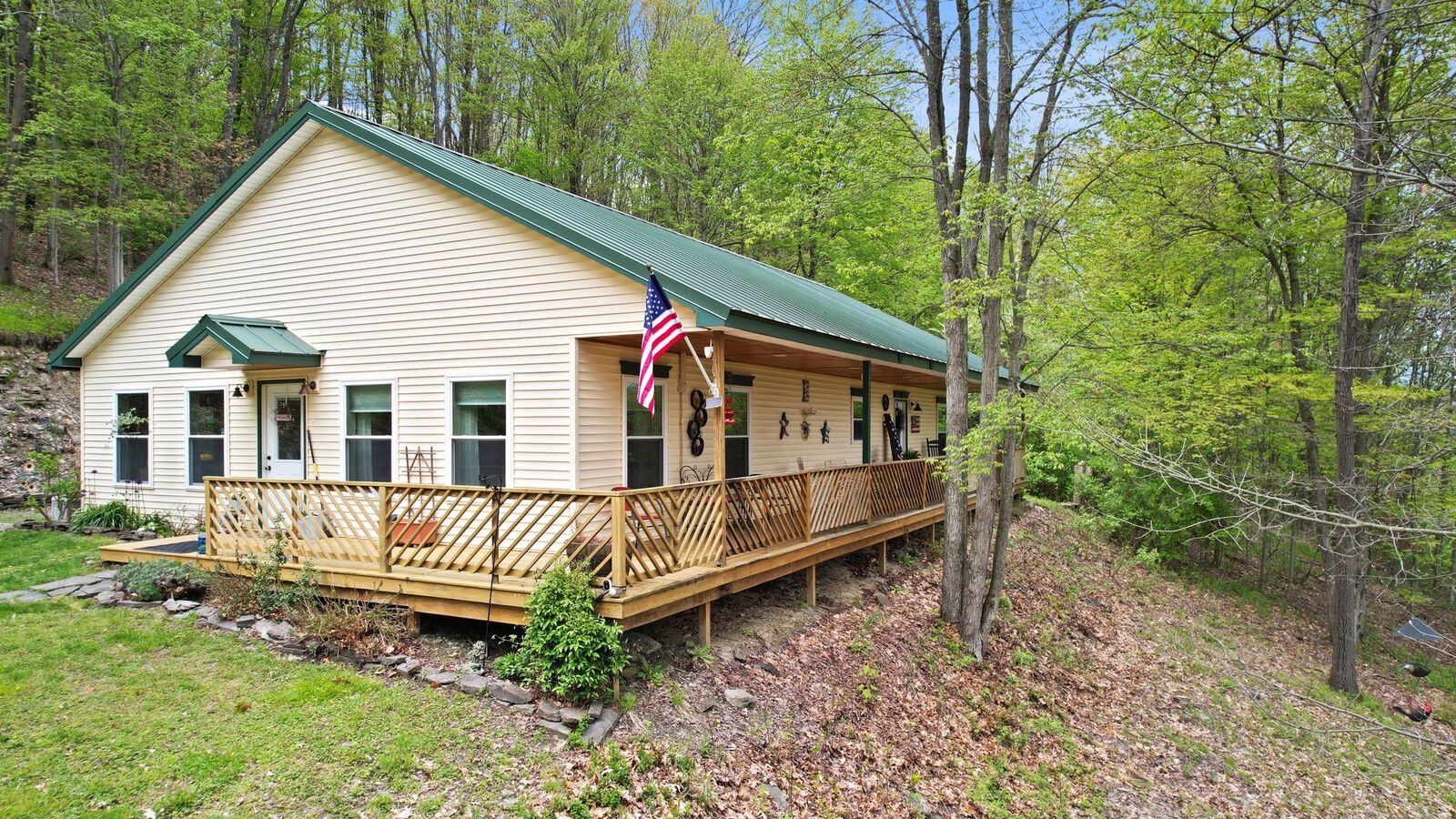 Property Photo:  229 Rundall Place  NY 13905 