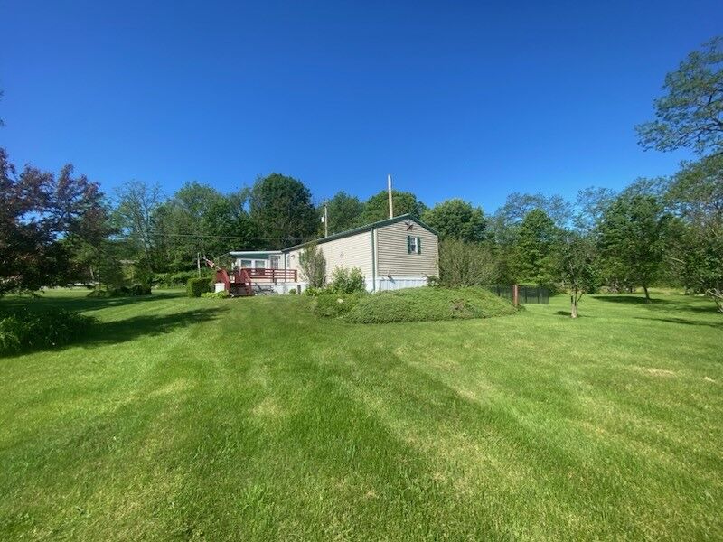 Property Photo:  5253 Coffee Hill Road  NY 14437 