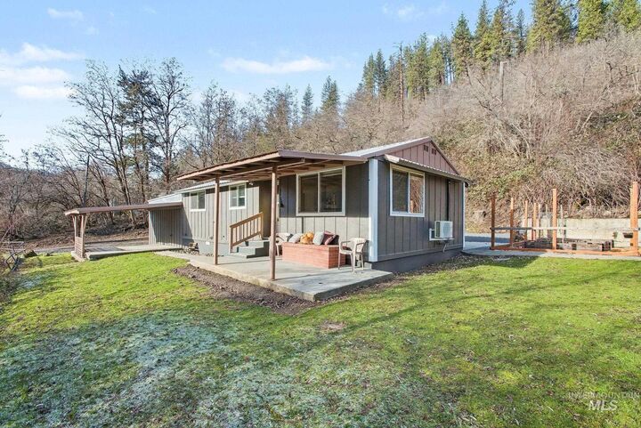 Property Photo: 150 Elm ID 83544