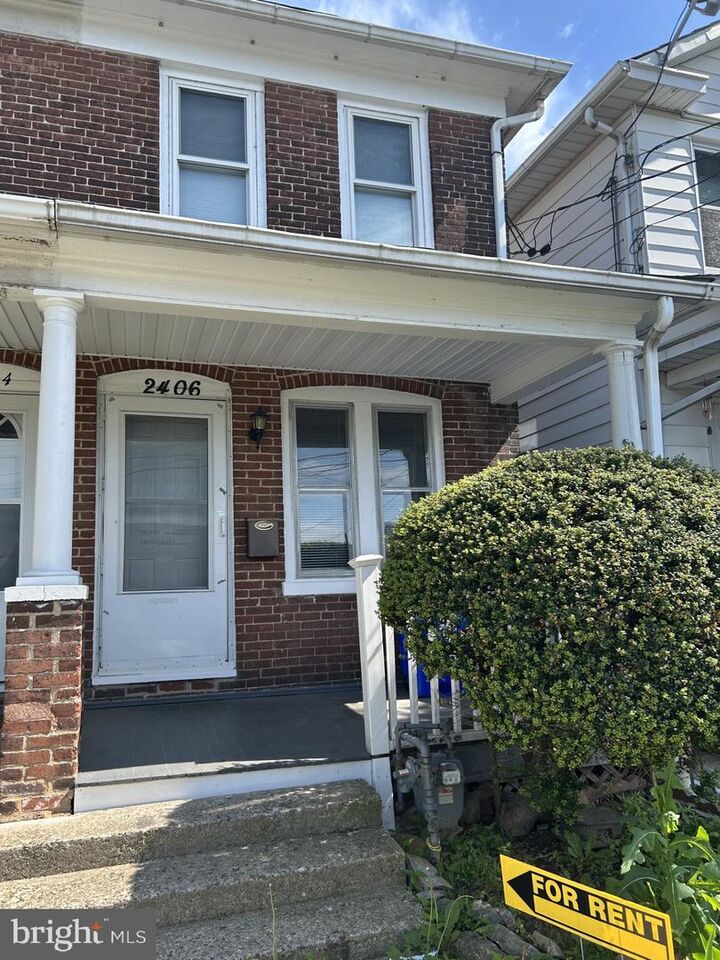 Property Photo:  2406 Birch Street  PA 18042 