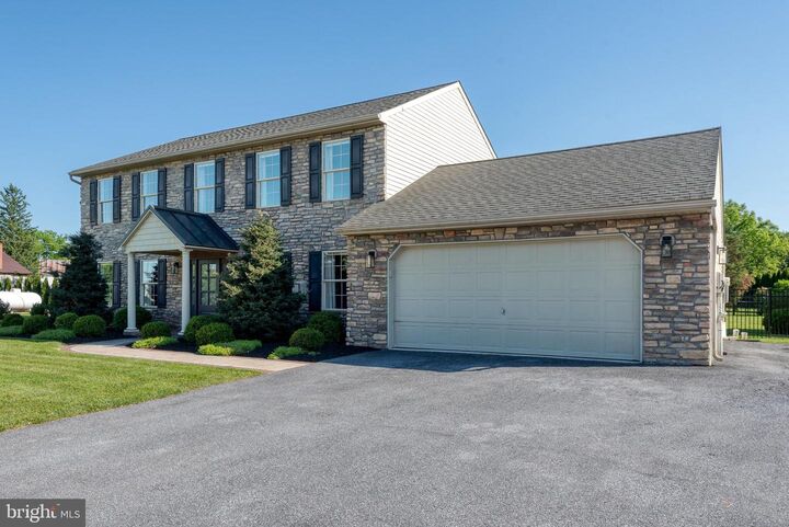 Property Photo:  515 High Point Drive  PA 17517 