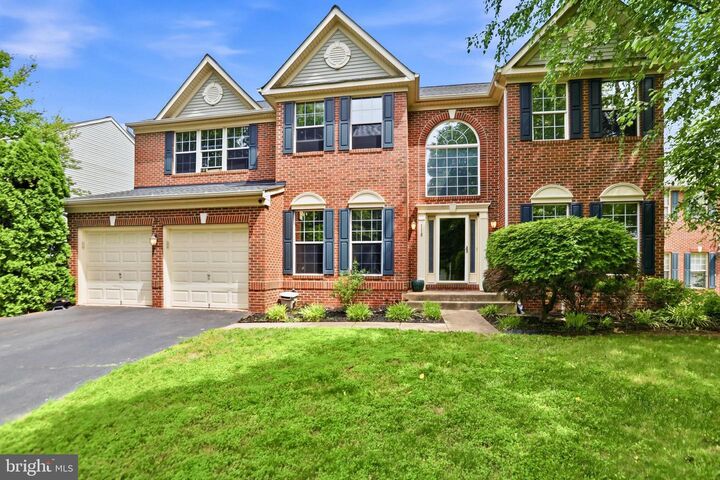 Property Photo: 118 Alpine Drive SE VA 20175