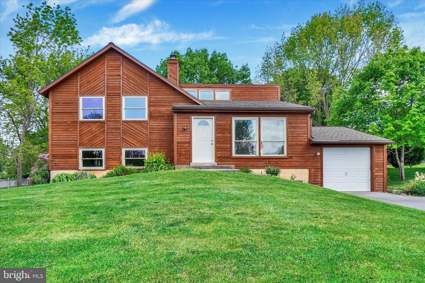 Property Photo: 112 Nicholas Road PA 17603
