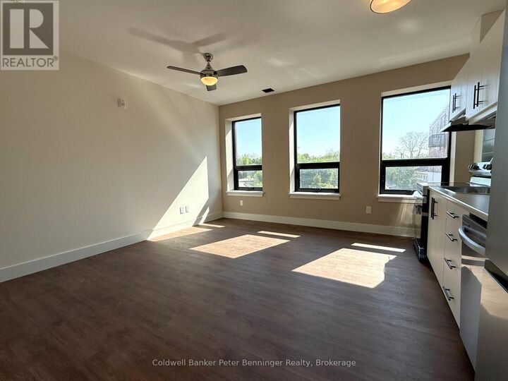 Property Photo:  604 South Queen Street South 206  ON N0G 2N0 
