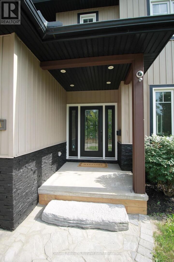 Property Photo: 138A Victoria Street ON N3Y 1L8
