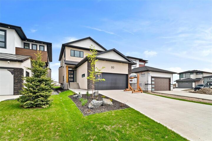 Property Photo:  93 Mill Rock Road Southwest  MB R2V 5K4 