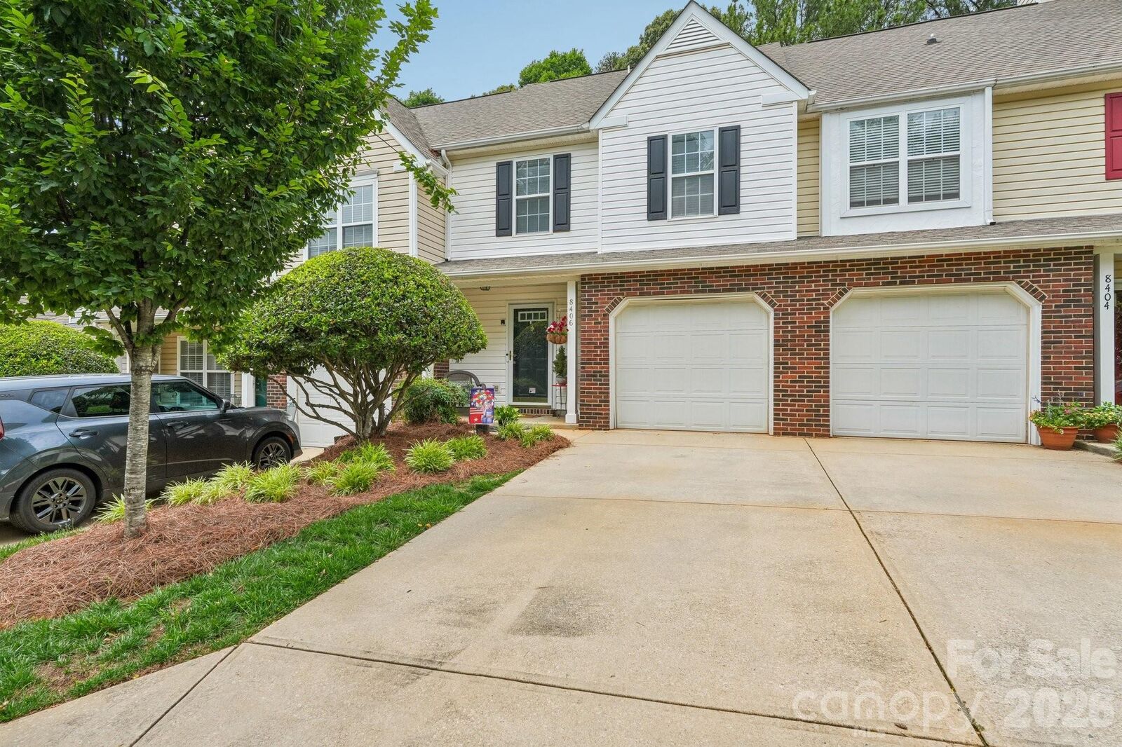 Property Photo:  8406 Southgate Commons Drive  NC 28277 
