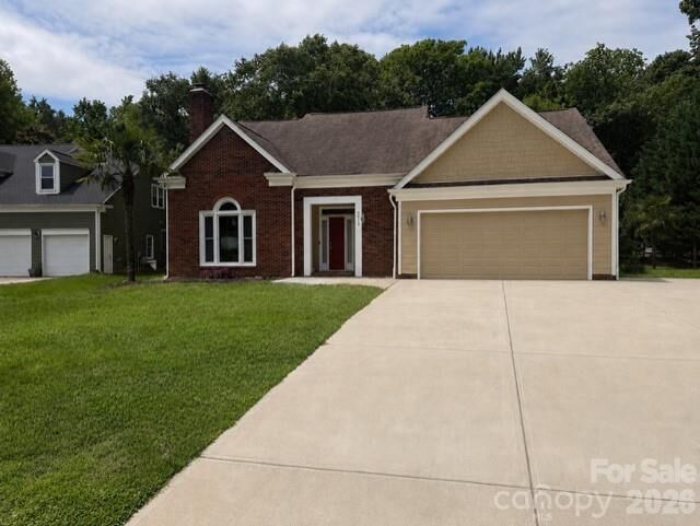 Property Photo:  9912 Park Springs Court  NC 28210 