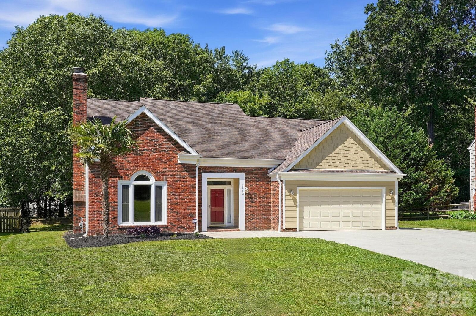 Property Photo: 9912 Park Springs Court NC 28210